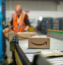 Amazon aumenta a 1.876 euro salario mensile lordo di ingresso per dipendenti rete logistica.