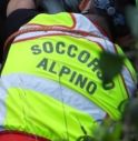 Scivola mentre è in cerca di funghi e muore nel Bellunese