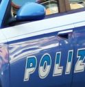 Agenti arrestati: vittima, 'li ho chiamati io, mi hanno pestato'