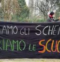 proteste per scuola chiusa