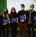 Da sinistra la vicedirigente dell’Ipsia Galilei Regina Stocco, gli studenti Anna Sartori, Amy Caberlin e Federico Michelon, i docenti Luca Sella e Fabiana Zanchetta