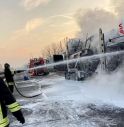 Scontro tra quattro camion, tratto chiuso sulla A4: un morto