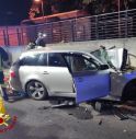 Auto contro un muro, muore a 23 anni