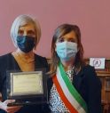 Anna Narder, a sinistra, col sindaco Paola Roma