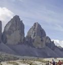 Tragedia sulle Tre Cime: alpinista precipita da 700 metri di altezza