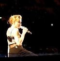 Madonna mostra il lato B per raccogliere fondi per le vittime dell'uragano Sandy 
