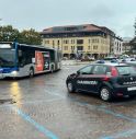 autobus mom e pattuglie carabinieri