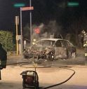 Nervesa, auto a fuoco nella notte