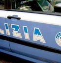 Rapinano una coppia e rubano in un camion, arestati dalla polizia