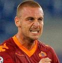 Derby, De Rossi paga caro il pugno in faccia a Mauri