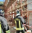 Crolla il solaio di un edificio in costruzione: feriti 4 operai, uno è grave