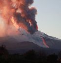Etna in eruzione, chiusi due settori dell'aeroporto