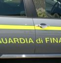 In possesso di cocaina sperona auto della Finanza: fermato