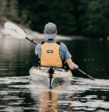 Perde controllo del kayak e batte contro una chiusa, morto