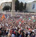 No Green Pass, 10mila in Piazza del Popolo: scontri a Roma