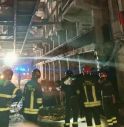 Crollo nella notte alla Vela Celeste di Scampia: morti e feriti