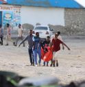 Attentato su spiaggia di Mogadiscio: almeno 32 morti