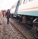 Maltempo, un morto in Calabria. Treno deraglia su linea Biella-Novara