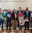 Da sinistra: Carlo Simioni (ottimizzatore del progetto), Gianfranco Giovine (Assessore al Turismo), Roberta Garbuio (Assessore alla Cultura), Stefano Marcon (Sindaco di Castelfranco), Domenico Battiloro (Presidente Lions Club), Valentino Villanova (disegnatore dei fumetti), Giacinto Cecchetto (storico che ha curato i contenuti della mostra).