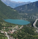 «TENETE A PORTATA DI MANO ACQUA, TORCIA E CELLULARE»