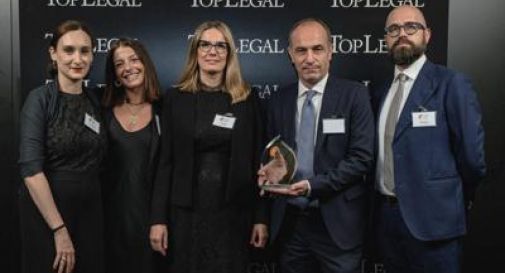 Gruppo Cap premiata con TopLegal Awards nella categoria 'public utilities legal team'.