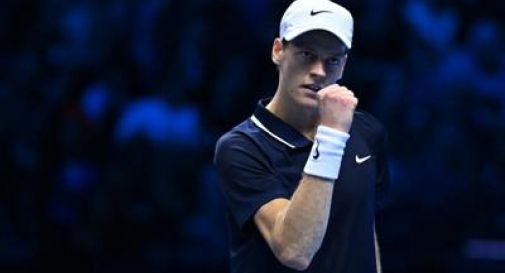 Sinner batte Medvedev, terza vittoria e semifinali Atp Finals.