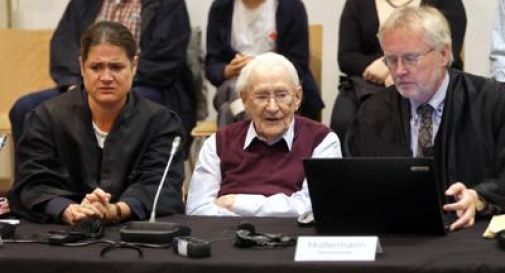 4 anni di reclusione all'ex contabile di Auschwitz