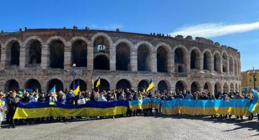 Ucraina: a Verona centinaia di persone invocano pace