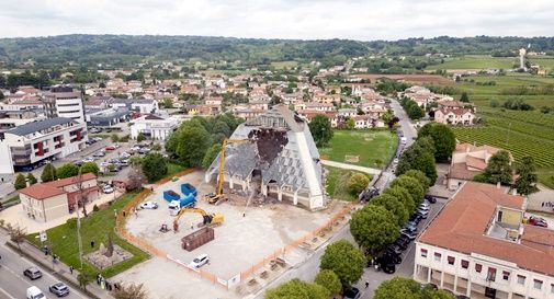 demolizione del Tempio Regina Pacis 