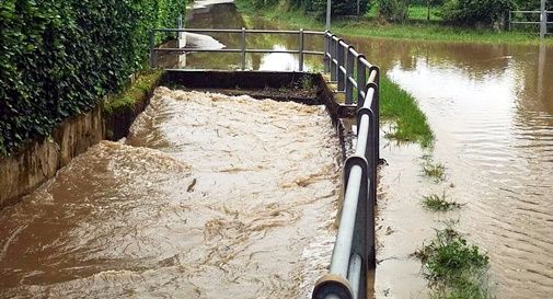 Maltempo, tracima il torrente Brenton a Castello di Godego 