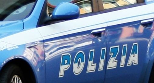 Agenti arrestati: vittima, 'li ho chiamati io, mi hanno pestato'