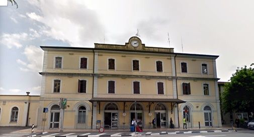 Capotreno aggredito e rapinato a Castelfranco Veneto