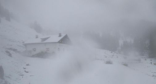 Nevicate sulle Dolomiti venete, 40 centimetri in quota