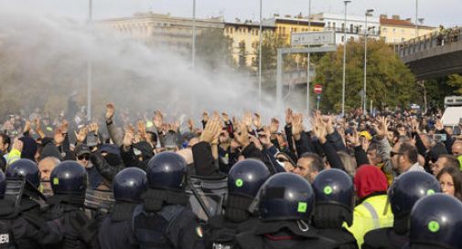 Green pass: 30 denunciati per il blocco del Porto di Trieste