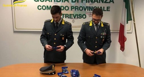 Treviso, sequestrate 35.000 lamette da baba taroccate