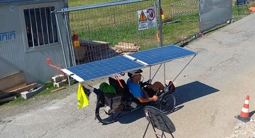 Dalla Francia a Valdobbiadene con una bici ecologica a pannelli fotovoltaici