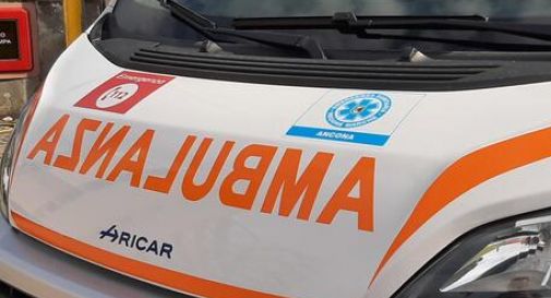 Spresiano, esce di strada con l'auto e finisce contro un albero: muore il figlio di 4 anni