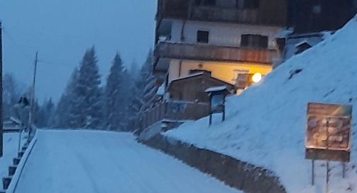 Nevica sui passi dolomitici a causa del calo delle temperature  