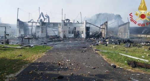 Esplosione in fabbrica fuochi d'artificio, un ferito 