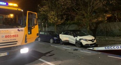 Causano un incidente dopo il furto, quattro in fuga ma uno lo prendono