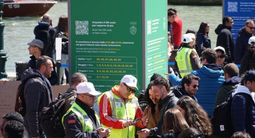 A Venezia debutta il ticket tra consensi e proteste 