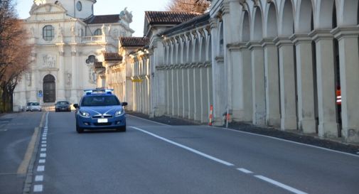 Usano fucile softair davanti alla basilica, scattano le misure antiterrorismo