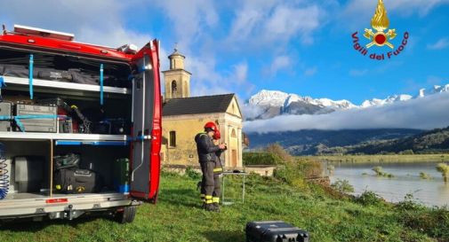 Maltempo: si continua a cercare il vigile del fuoco disperso  