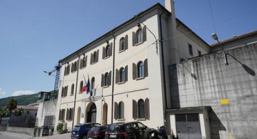 Maltratta per anni la moglie e i figli, 39enne in carcere 