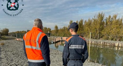 Dragaggi in area tutelata, sequestri nella laguna