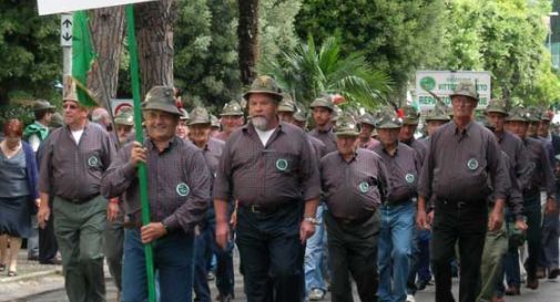 Adunata alpini: spariscono i salami