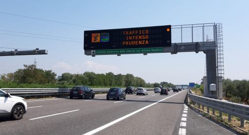 Traffico intenso ma scorrevole nel primo weekend di grandi partenze