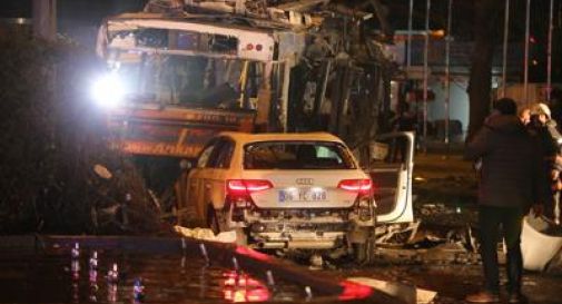 Forte esplosione nel centro di Ankara, almeno 27 morti e 75 feriti