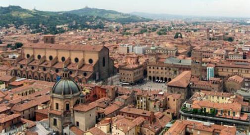 Ragazza veneta trovata morta in centro a Bologna, forse overdose