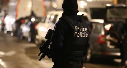 Bruxelles, nuovo blitz della polizia a Schaerbeek: ferito e arrestato un uomo